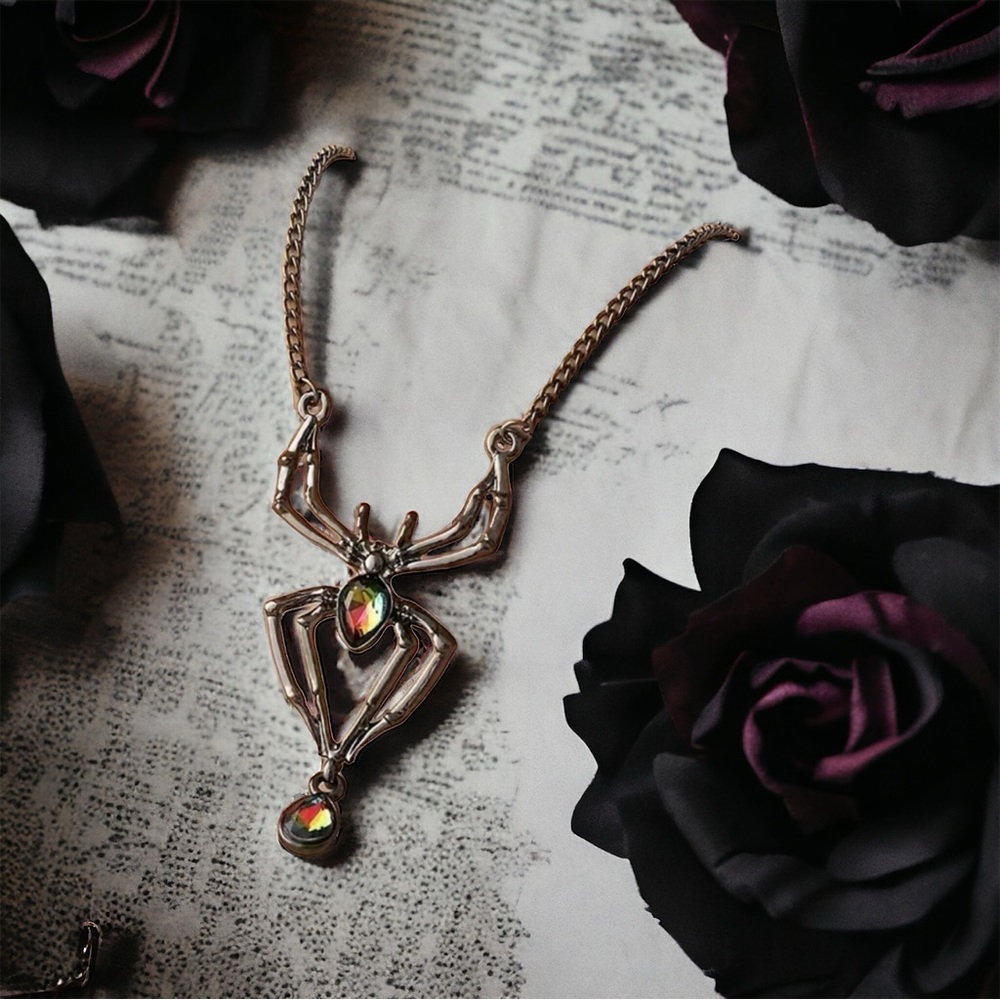 Faux Spider Pendant Necklace Gothic Unisex Halloween Jewelry